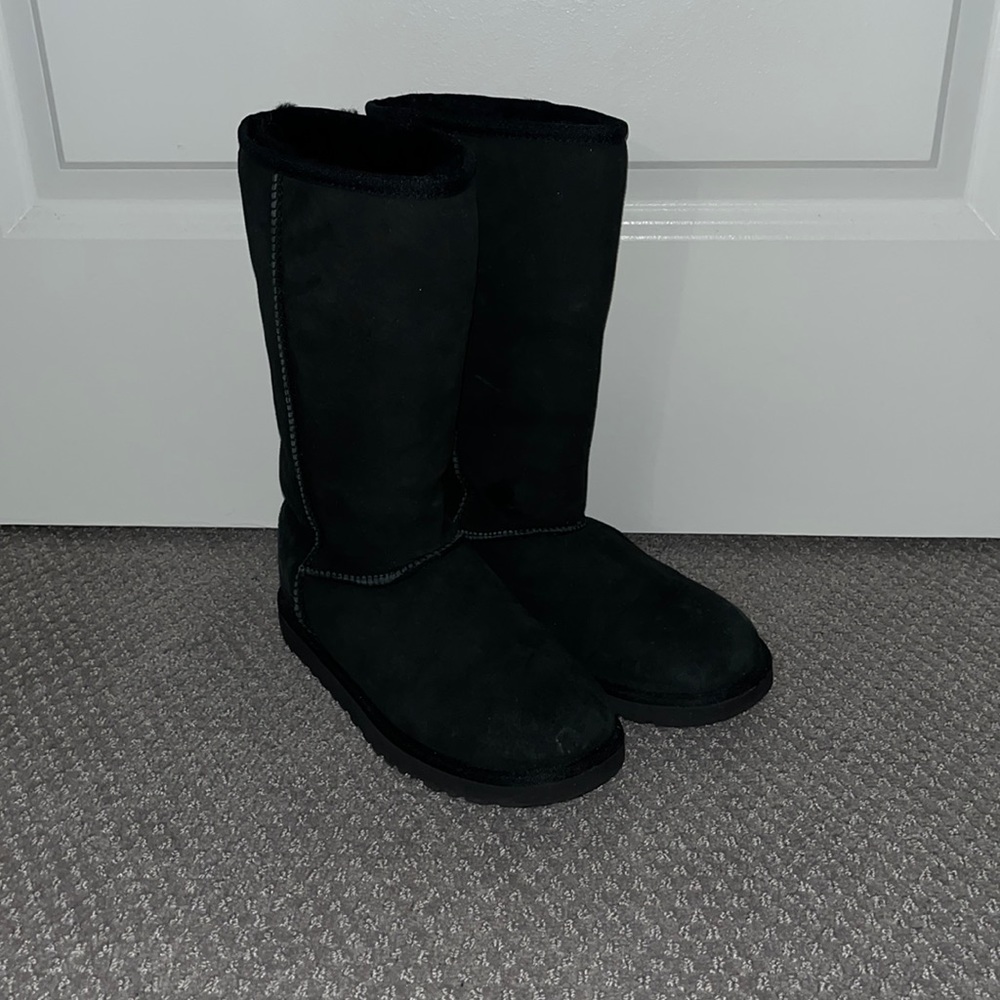Tall black UGGs